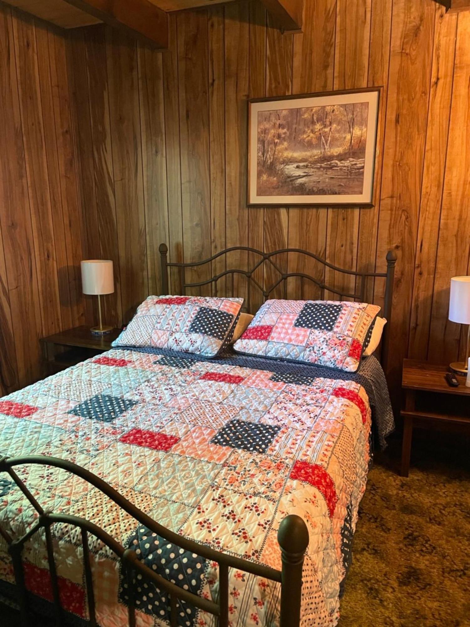 Saw Creek Cabin - Regent Hilltop Bushkill Eksteriør bilde