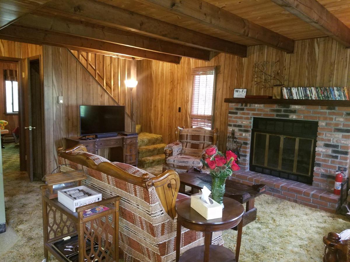 Saw Creek Cabin - Regent Hilltop Bushkill Eksteriør bilde
