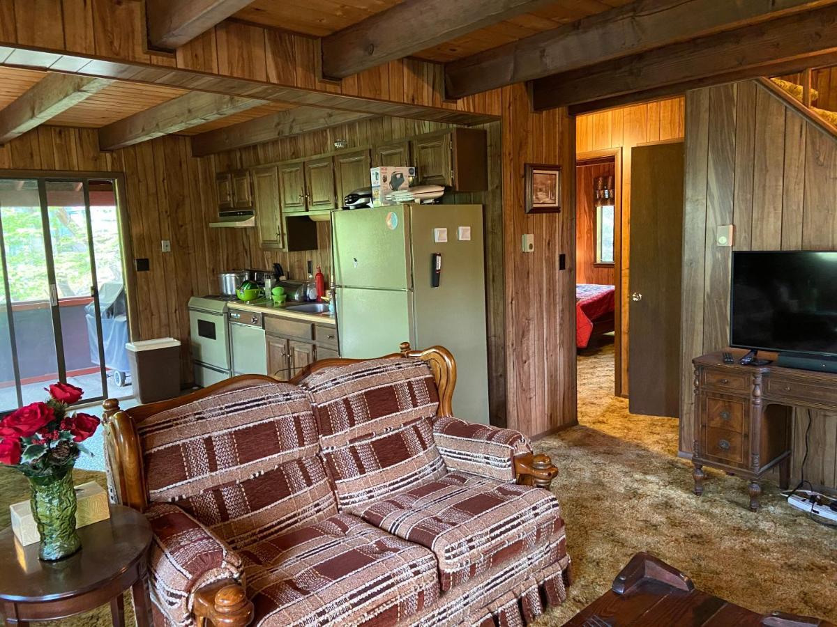 Saw Creek Cabin - Regent Hilltop Bushkill Eksteriør bilde