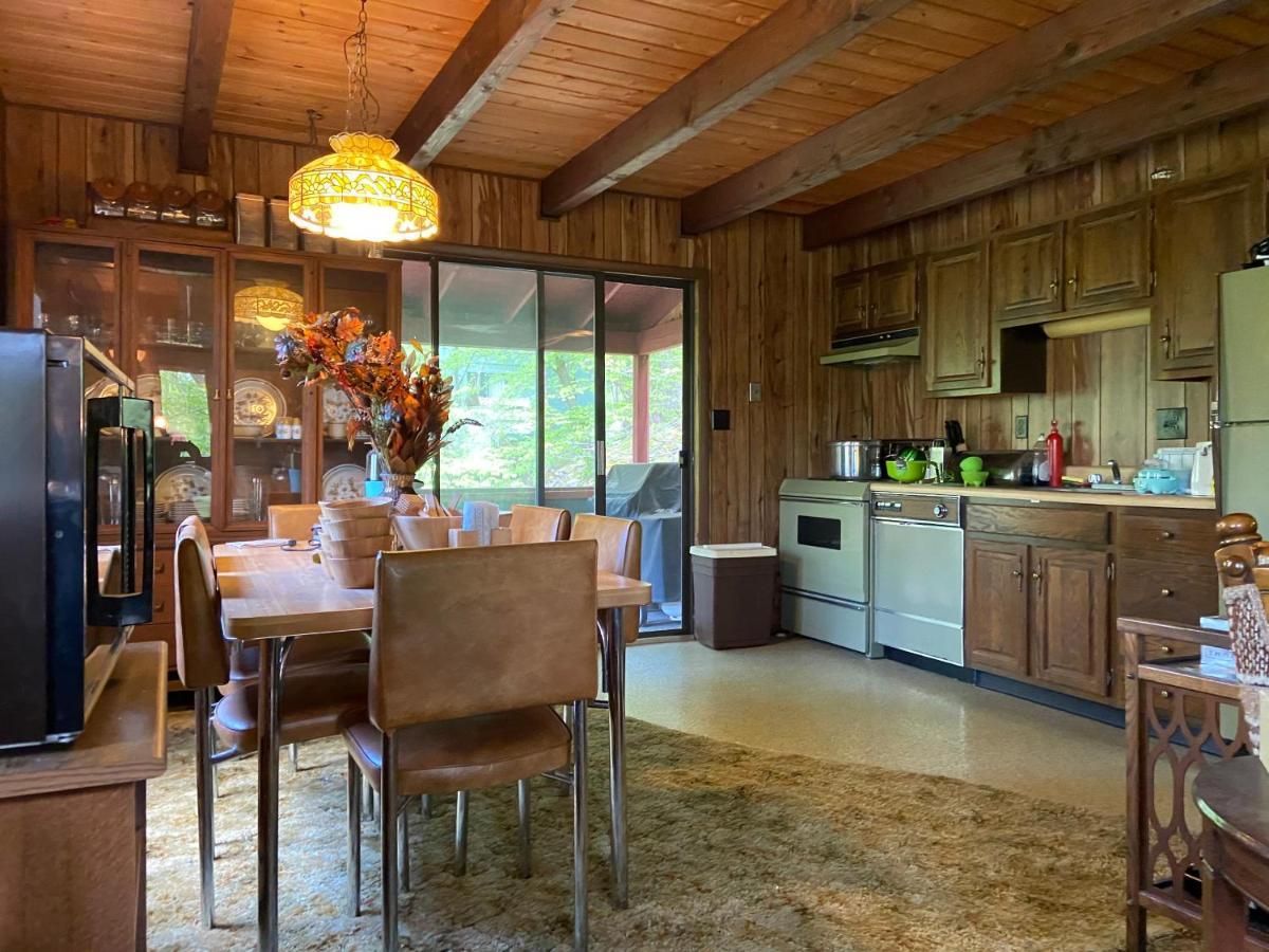 Saw Creek Cabin - Regent Hilltop Bushkill Eksteriør bilde